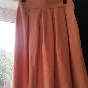 Dusty pink NWT knee high Simons skirt-small.